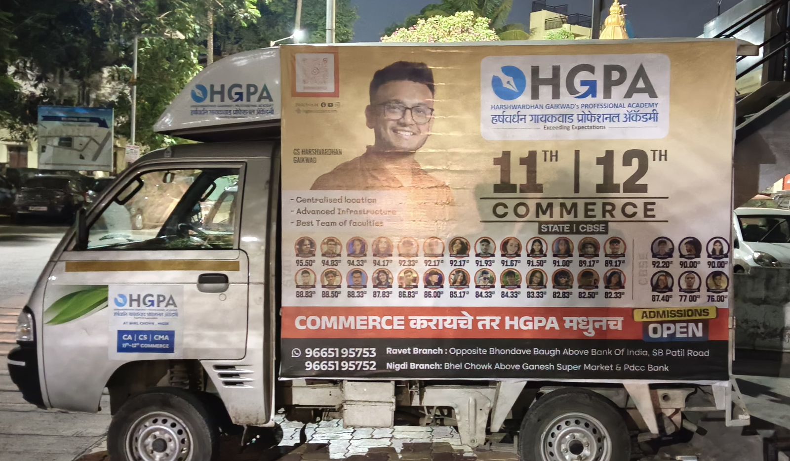 A real MovinAds client campaign installed on a commercial vehicle